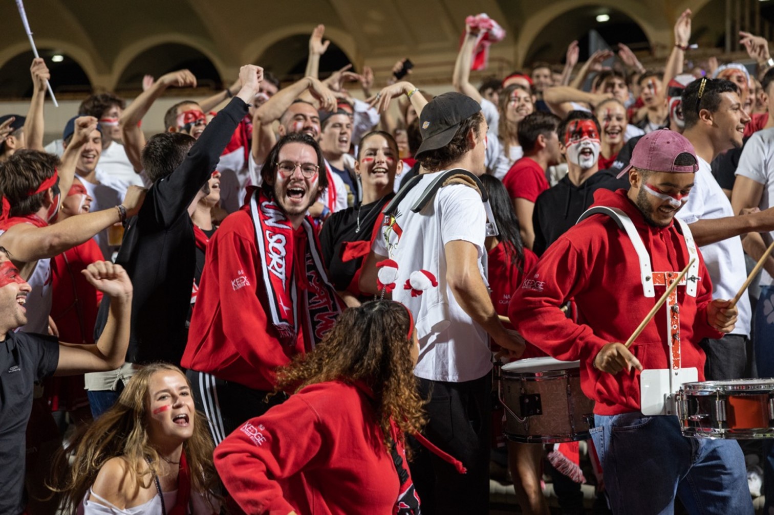 Tribune étudiante au stade Chaban Delmas